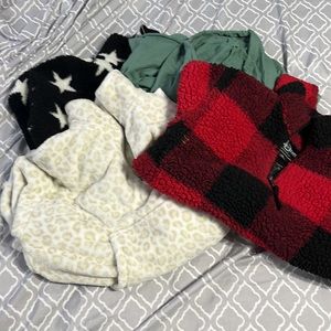 CROPPED SWEATSHIRTS SIZE YL/ADULT SMALL